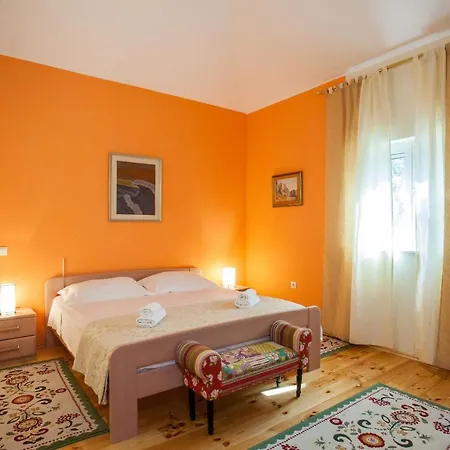 Villa Rosada Vela Luka