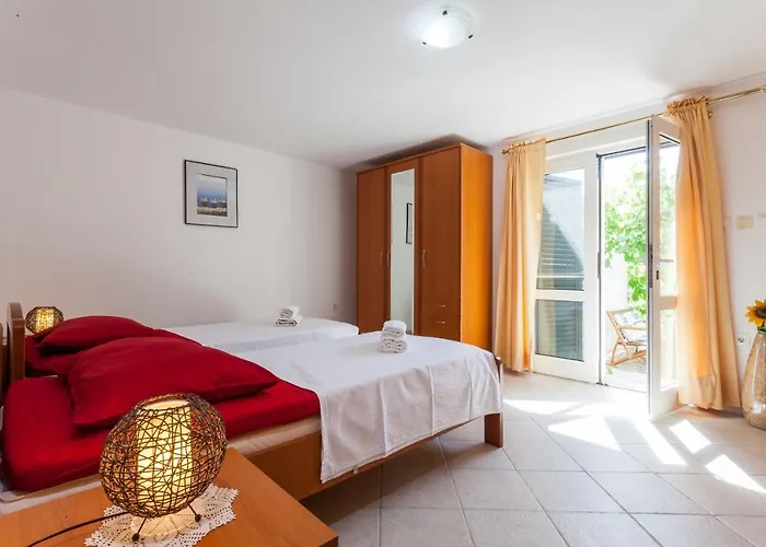 Rosada Willa Vela Luka